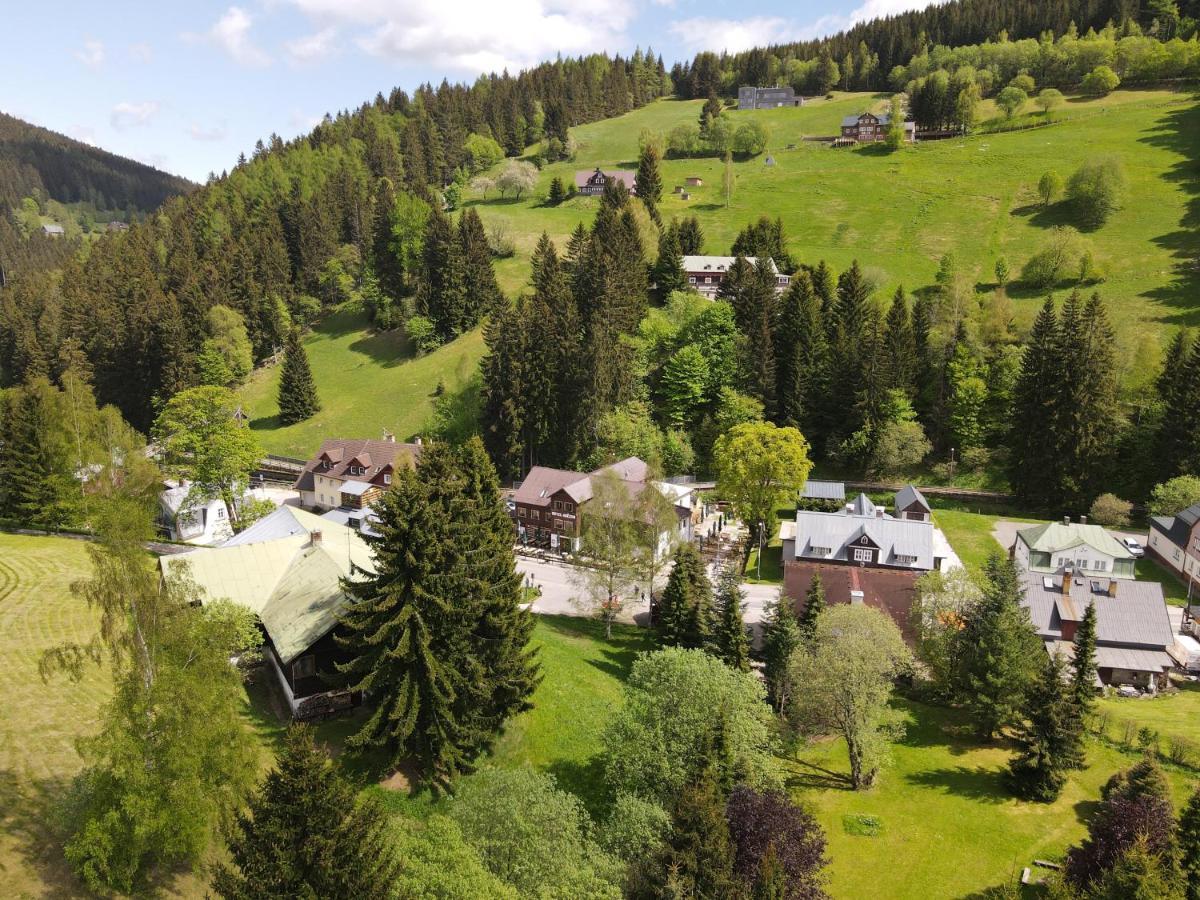 Hotel Hvezda Pec pod Snezkou Εξωτερικό φωτογραφία