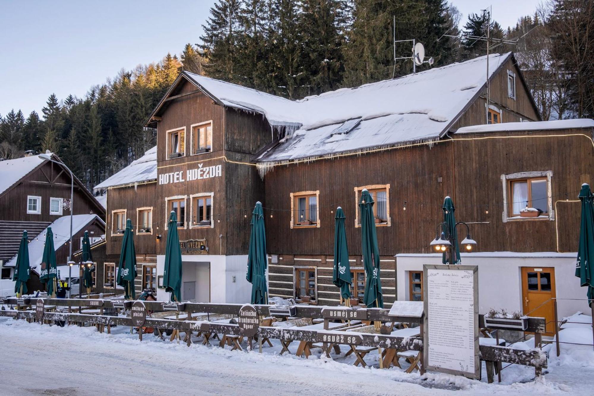Hotel Hvezda Pec pod Snezkou Εξωτερικό φωτογραφία