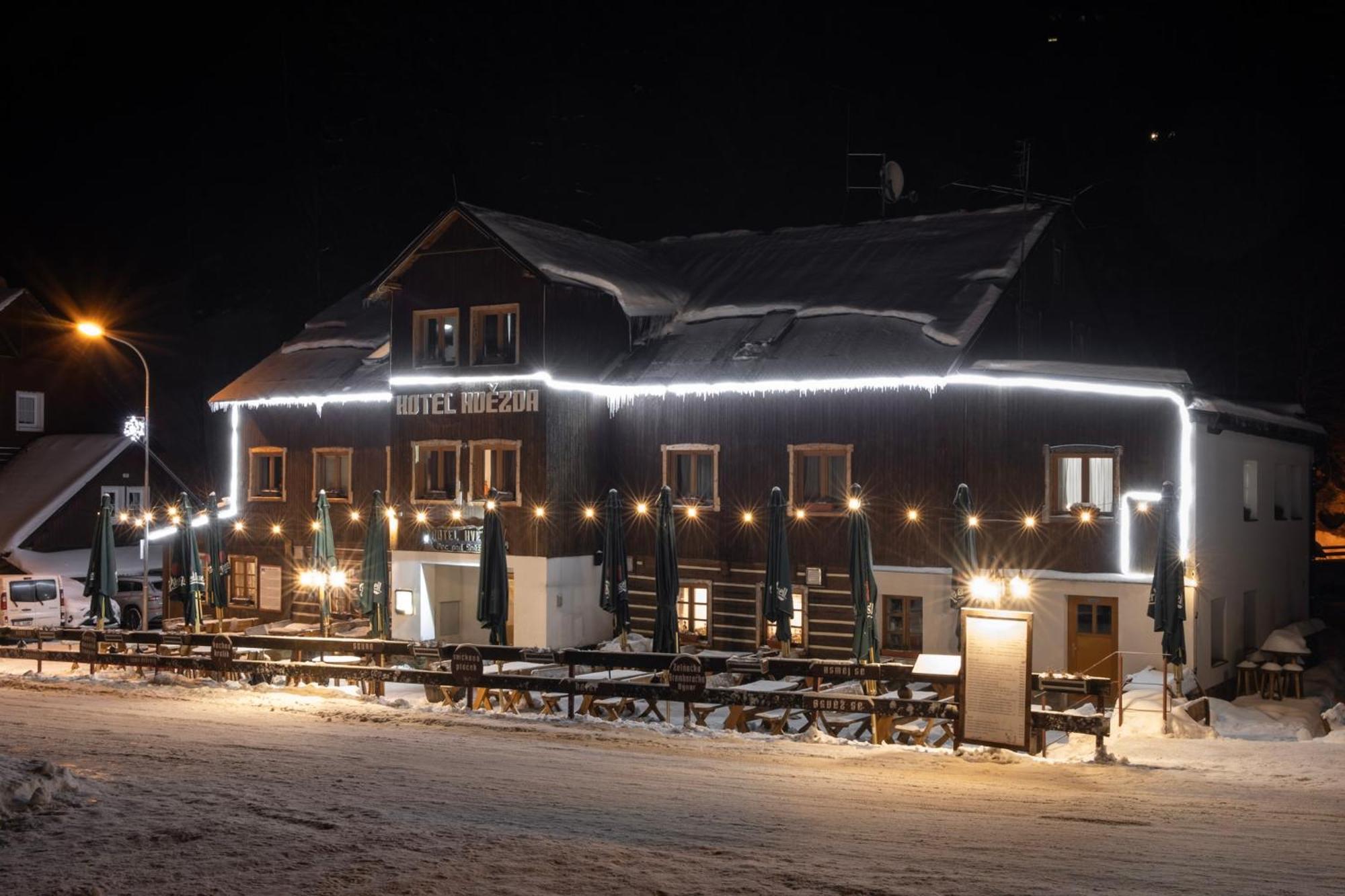 Hotel Hvezda Pec pod Snezkou Εξωτερικό φωτογραφία