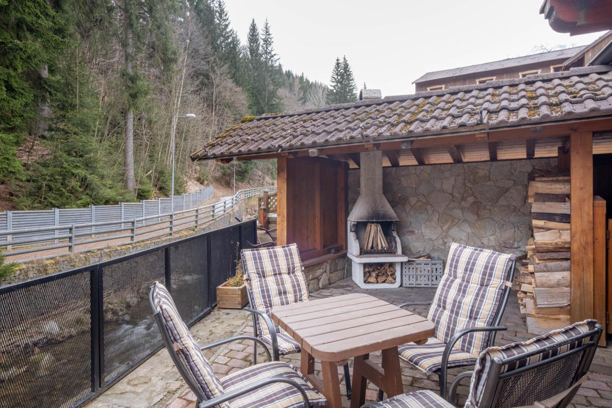 Hotel Hvezda Pec pod Snezkou Εξωτερικό φωτογραφία